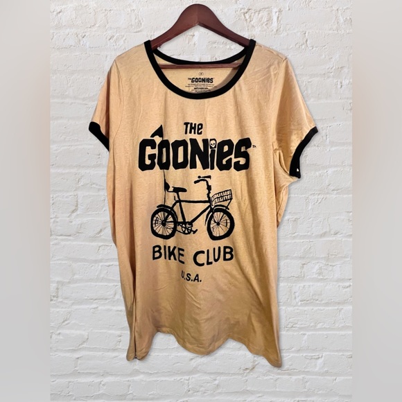 torrid Tops - Torrid, The Goonies, T-Shirt (Size 4)